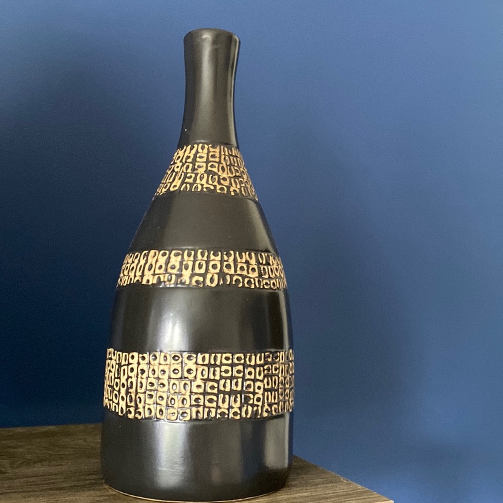 Home decor accent